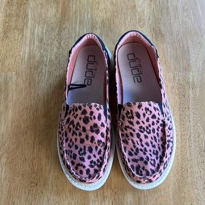 Women’s Hey Dudes size 11